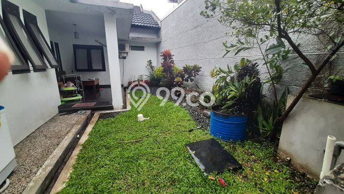 Rumah Elit Modern Tanpa Renovasi di Holis Cigondewah Bandung Rumah Elit Modern Tanpa Renovasi di Holis Cigondewah Bandung