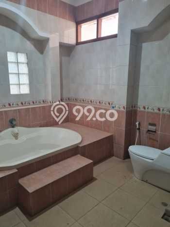 Rumah Mewah Siap Huni LT 300m2 di Setra Duta, Bandung Rumah Mewah Siap Huni LT 300m2 di Setra Duta, Bandung