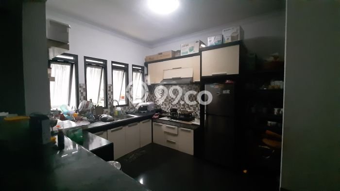 Rumah Elit Modern Tanpa Renovasi di Holis Cigondewah Bandung Rumah Elit Modern Tanpa Renovasi di Holis Cigondewah Bandung