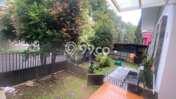 Jual Cepat Rumah 5 Kamar Tidur di Kawasan Residential , Bandung Jual Cepat Rumah 5 Kamar Tidur di Kawasan Residential , Bandung