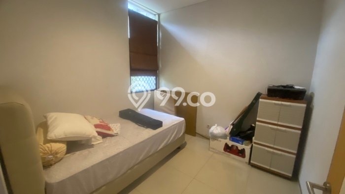 Jual Cepat Rumah 5 Kamar Tidur di Kawasan Residential , Bandung Jual Cepat Rumah 5 Kamar Tidur di Kawasan Residential , Bandung