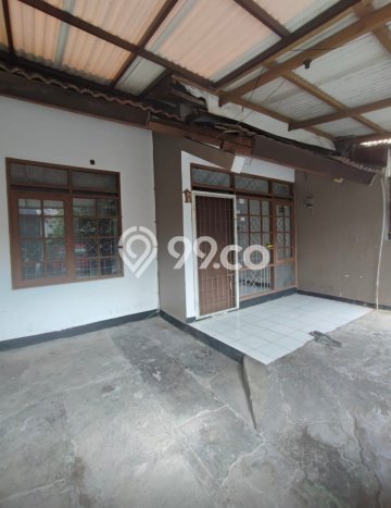 Rumah Luas Asri 2 KT Siap Pakai di Taman Kopo Indah Bandung Rumah Luas Asri 2 KT Siap Pakai di Taman Kopo Indah Bandung