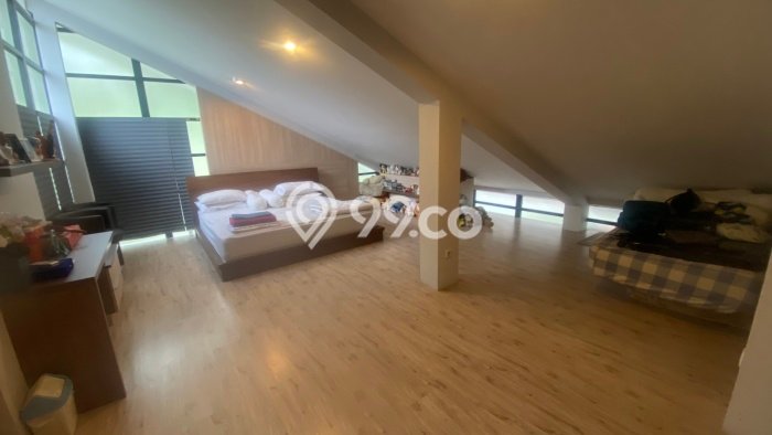 Jual Cepat Rumah 5 Kamar Tidur di Kawasan Residential , Bandung Jual Cepat Rumah 5 Kamar Tidur di Kawasan Residential , Bandung