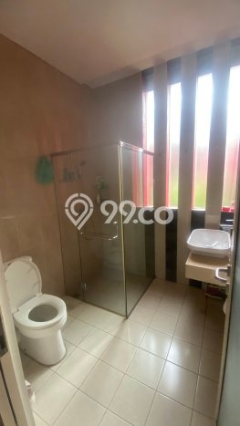 Jual Cepat Rumah 5 Kamar Tidur di Kawasan Residential , Bandung Jual Cepat Rumah 5 Kamar Tidur di Kawasan Residential , Bandung