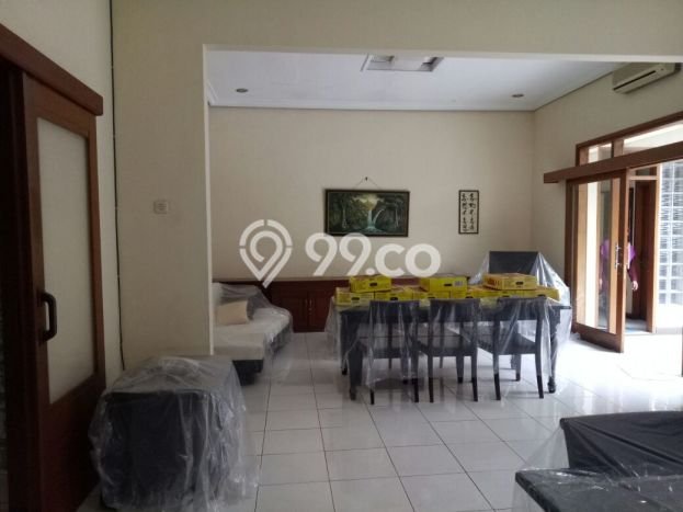 Rumah sewa siap pakai 5 Kamar Tidur di Riau, Bandung Rumah sewa siap pakai 5 Kamar Tidur di Riau, Bandung