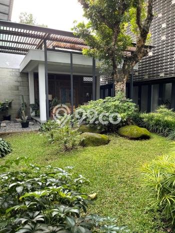 Dijual Rumah Luas Megah Dengan View Eksklusif di Supratman, Bandung Dijual Rumah Luas Megah Dengan View Eksklusif di Supratman, Bandung