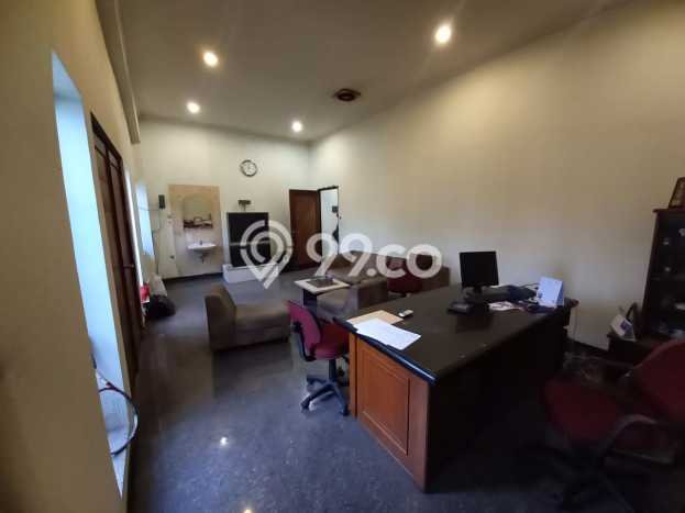 Area Ramai! Ruko Dijual di Astanaanyar untuk Bisnis Luas Bangunan 540m2 Area Ramai! Ruko Dijual di Astanaanyar untuk Bisnis Luas Bangunan 540m2