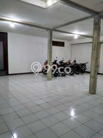 Disewakan Gudang di Kawasan Ramai Holis Cigondewah Luas 200m2 Disewakan Gudang di Kawasan Ramai Holis Cigondewah Luas 200m2