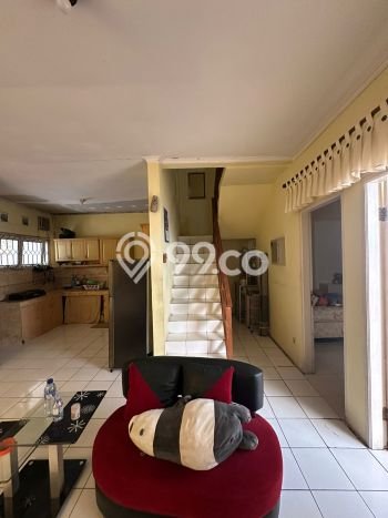 Rumah Luas Asri 4 KT Siap Pakai di Setiabudi Bandung Rumah Luas Asri 4 KT Siap Pakai di Setiabudi Bandung