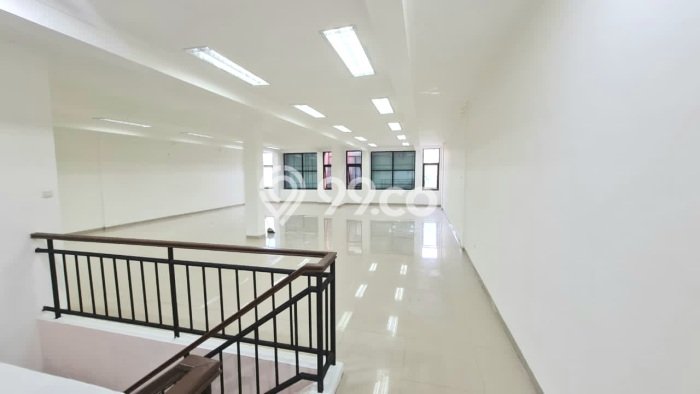 Ruko Bagus Dijual di Gading Serpong Tangerang Strategis Cocok untuk Kembangkan Bisnis Ruko Bagus Dijual di Gading Serpong Tangerang Strategis Cocok untuk Kembangkan Bisnis