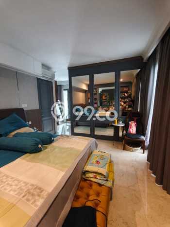 Ready to Use! Luxury House LT 247m2 Desain Elegan di Meruya Ready to Use! Luxury House LT 247m2 Desain Elegan di Meruya
