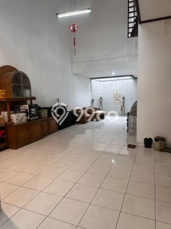 Rumah Elit LB 850m2 Siap Huni Desain Elegan di Citra Garden, Jakarta Barat Rumah Elit LB 850m2 Siap Huni Desain Elegan di Citra Garden, Jakarta Barat