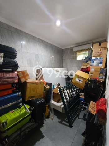 Ready to Use! Luxury House LT 247m2 Desain Elegan di Meruya Ready to Use! Luxury House LT 247m2 Desain Elegan di Meruya