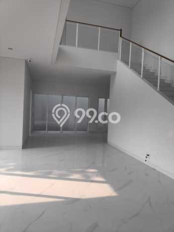 Dijual Rumah Luas Elegan Dengan View Cantik di Gading Serpong, Tangerang Dijual Rumah Luas Elegan Dengan View Cantik di Gading Serpong, Tangerang