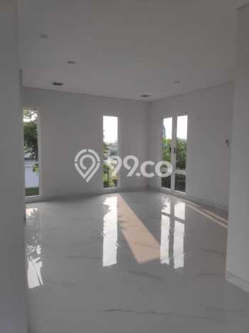 Dijual Rumah Luas Elegan Dengan View Cantik di Gading Serpong, Tangerang Dijual Rumah Luas Elegan Dengan View Cantik di Gading Serpong, Tangerang
