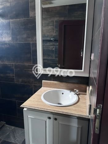 Jual Rumah Luas Elegan Dengan View Cantik di Puri Mansion, Jakarta Barat Jual Rumah Luas Elegan Dengan View Cantik di Puri Mansion, Jakarta Barat