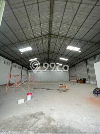 LOKASI STRATEGIS! Gudang Disewakan di Cipondoh, Luas 1000m², Kawasan Komersial LOKASI STRATEGIS! Gudang Disewakan di Cipondoh, Luas 1000m², Kawasan Komersial