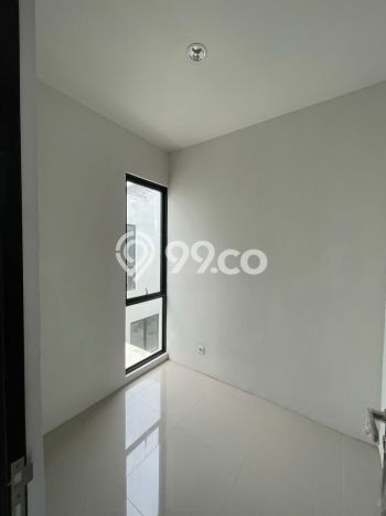 Rumah Luas Asri 2 KT Siap Pakai di Puri Indah Jakarta Barat Rumah Luas Asri 2 KT Siap Pakai di Puri Indah Jakarta Barat