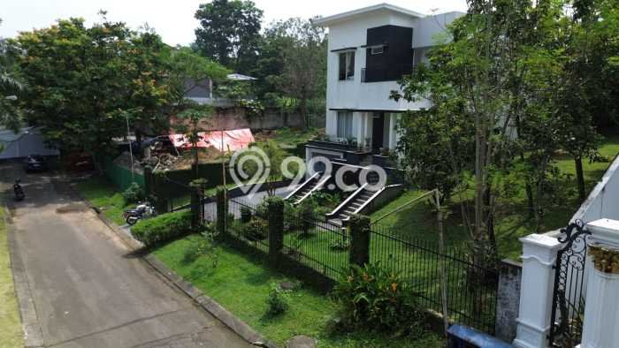 For Sale! Luxury House LT 754m2 Desain Modern di Sentul City For Sale! Luxury House LT 754m2 Desain Modern di Sentul City