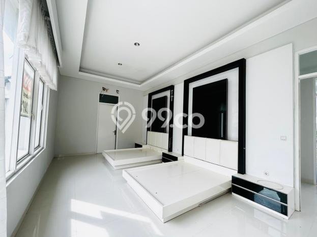 Rumah Luxury Modern Siap Huni di Sentul City Bogor Rumah Luxury Modern Siap Huni di Sentul City Bogor