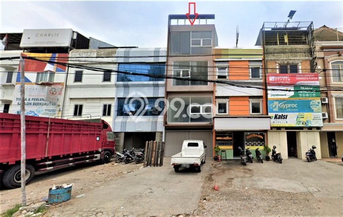 Ruko Kawasan , Luas 250m2m², Posisi Jalan Utama Ruko Kawasan , Luas 250m2m², Posisi Jalan Utama