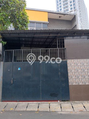 KAWASAN PREMIUM! Gudang di , Luas 442m2m², Jalan Strategis KAWASAN PREMIUM! Gudang di , Luas 442m2m², Jalan Strategis