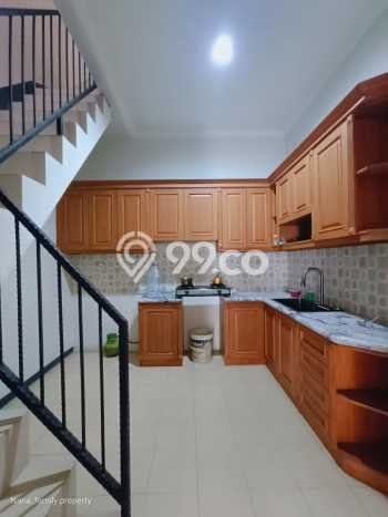 Ready to Use! Premium House LT 216m2 Desain Modern di Veteran Ready to Use! Premium House LT 216m2 Desain Modern di Veteran