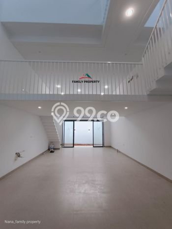 Jual Rumah Luas Elegan Dengan View Eksklusif di Joglo, Jakarta Barat Jual Rumah Luas Elegan Dengan View Eksklusif di Joglo, Jakarta Barat