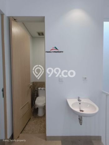 Jual Rumah Luas Elegan Dengan View Eksklusif di Joglo, Jakarta Barat Jual Rumah Luas Elegan Dengan View Eksklusif di Joglo, Jakarta Barat