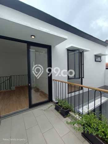 Ready to Use! Luxury House LT 135m2 Desain Elegan di Sektor 3 - Bintaro Ready to Use! Luxury House LT 135m2 Desain Elegan di Sektor 3 - Bintaro