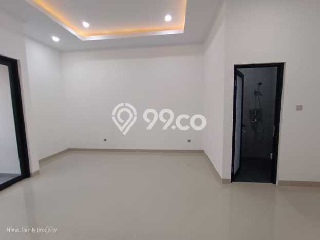 Rumah Luas Asri 3 KT Siap Pakai di Meruya Jakarta Barat Rumah Luas Asri 3 KT Siap Pakai di Meruya Jakarta Barat
