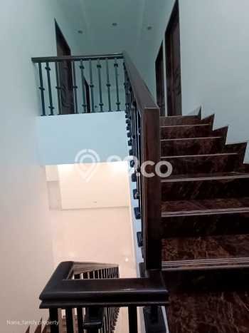 Siap Huni Hunian Elit 4 Kamar di Pesanggrahan Dekat ke Mana Pun Siap Huni Hunian Elit 4 Kamar di Pesanggrahan Dekat ke Mana Pun