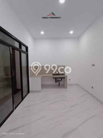 Rumah Luxury Modern Siap Huni di Meruya Jakarta Barat Rumah Luxury Modern Siap Huni di Meruya Jakarta Barat
