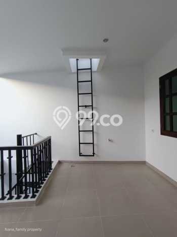 Siap Huni Hunian Elit 4 Kamar di Pesanggrahan Dekat ke Mana Pun Siap Huni Hunian Elit 4 Kamar di Pesanggrahan Dekat ke Mana Pun