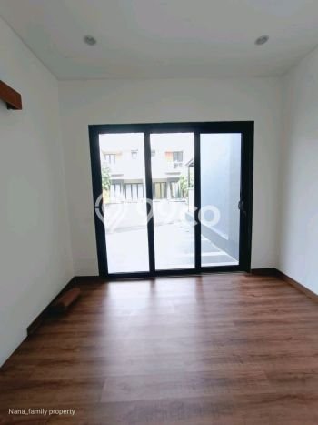 Dijual Rumah Elit Exclusive di Kebon Jeruk, Jakarta Barat Dijual Rumah Elit Exclusive di Kebon Jeruk, Jakarta Barat