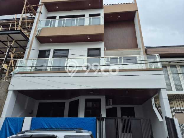 Rumah Luxury Modern Siap Huni di Puri Indah Jakarta Barat Rumah Luxury Modern Siap Huni di Puri Indah Jakarta Barat