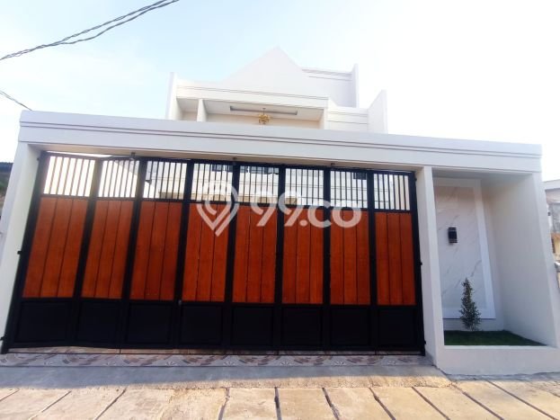 Rumah Premium di Jakarta Timur Lokasi Strategis Kondisi Terawat Rumah Premium di Jakarta Timur Lokasi Strategis Kondisi Terawat