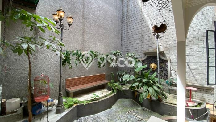 Rumah Mewah LB 375m2 Siap Pakai Desain Elegan di Pondok Indah, Jakarta Selatan Rumah Mewah LB 375m2 Siap Pakai Desain Elegan di Pondok Indah, Jakarta Selatan