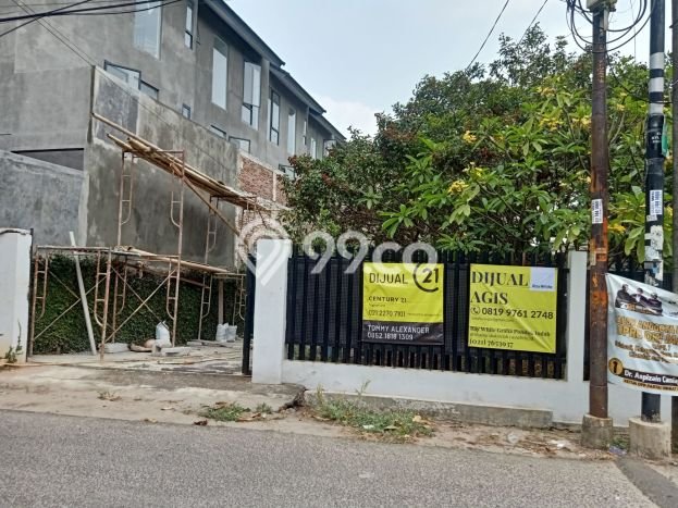 Rumah Luxury di Jakarta Selatan Strategis Kondisi Baik Rumah Luxury di Jakarta Selatan Strategis Kondisi Baik