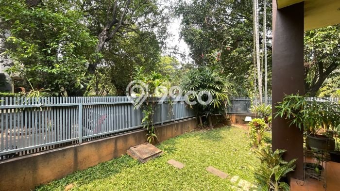 Dijual Rumah Mewah Elegan Dengan View Eksklusif di Pondok Indah, Jakarta Selatan Dijual Rumah Mewah Elegan Dengan View Eksklusif di Pondok Indah, Jakarta Selatan