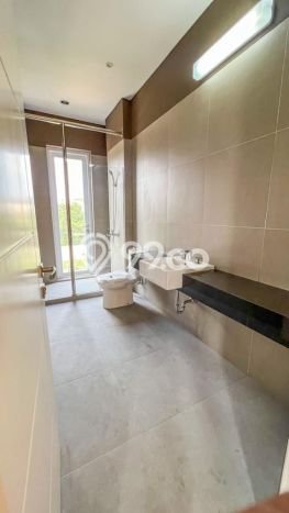 Hunian Mewah LB 224m2 Siap Huni Desain Elegan di Tb Simatupang, Jakarta Selatan Hunian Mewah LB 224m2 Siap Huni Desain Elegan di Tb Simatupang, Jakarta Selatan
