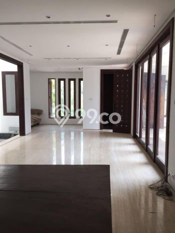 Rumah Elit Modern Tanpa Renovasi di Pondok Indah Jakarta Selatan Rumah Elit Modern Tanpa Renovasi di Pondok Indah Jakarta Selatan
