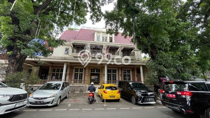 Komersial Usaha Dijual di Kebayoran Baru Jakarta Selatan LT 575m2 & LB 1700m2 Komersial Usaha Dijual di Kebayoran Baru Jakarta Selatan LT 575m2 & LB 1700m2
