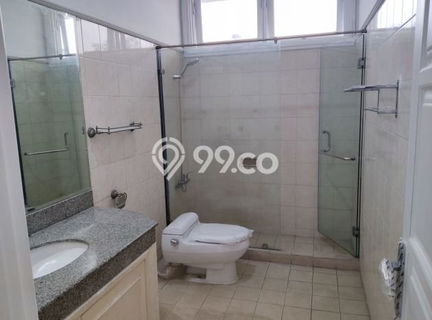 Sewa Rumah Nyaman di Pondok Indah LT 800m2 / LB 1000m2 Siap Huni Sewa Rumah Nyaman di Pondok Indah LT 800m2 / LB 1000m2 Siap Huni