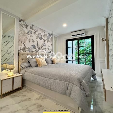 Ready to Use! Premium House LT 160m2 Desain Modern di Pondok Indah Ready to Use! Premium House LT 160m2 Desain Modern di Pondok Indah