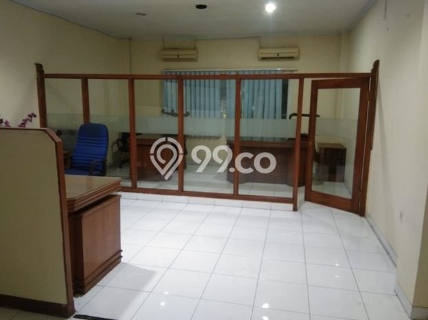 Ruko untuk Disewa di Pusat Jakarta Selatan Luas Bangunan 300m2 Ruko untuk Disewa di Pusat Jakarta Selatan Luas Bangunan 300m2