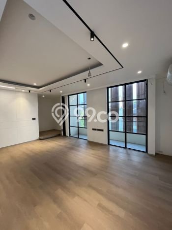 Rumah Elit Modern Tanpa Renovasi di Pondok Indah Jakarta Selatan Rumah Elit Modern Tanpa Renovasi di Pondok Indah Jakarta Selatan