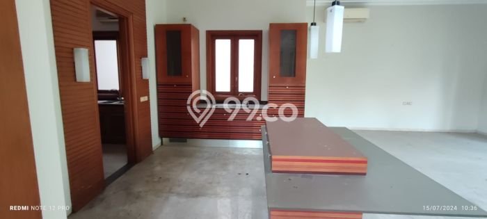 Rumah Elit LB 984m2 Siap Pakai Desain Elegan di Pondok Indah, Jakarta Selatan Rumah Elit LB 984m2 Siap Pakai Desain Elegan di Pondok Indah, Jakarta Selatan