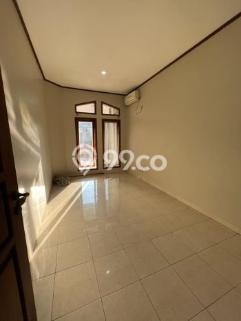 Jarang Ada! Rumah Sewa 3 Kamar Nyaman Siap Huni Pondok Indah Jarang Ada! Rumah Sewa 3 Kamar Nyaman Siap Huni Pondok Indah