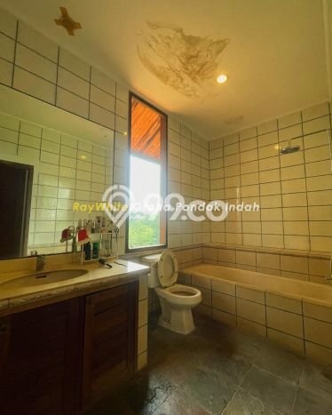 Rumah Eksklusif Siap Huni LT 7695m2 di Jagakarsa, Jakarta Selatan Rumah Eksklusif Siap Huni LT 7695m2 di Jagakarsa, Jakarta Selatan